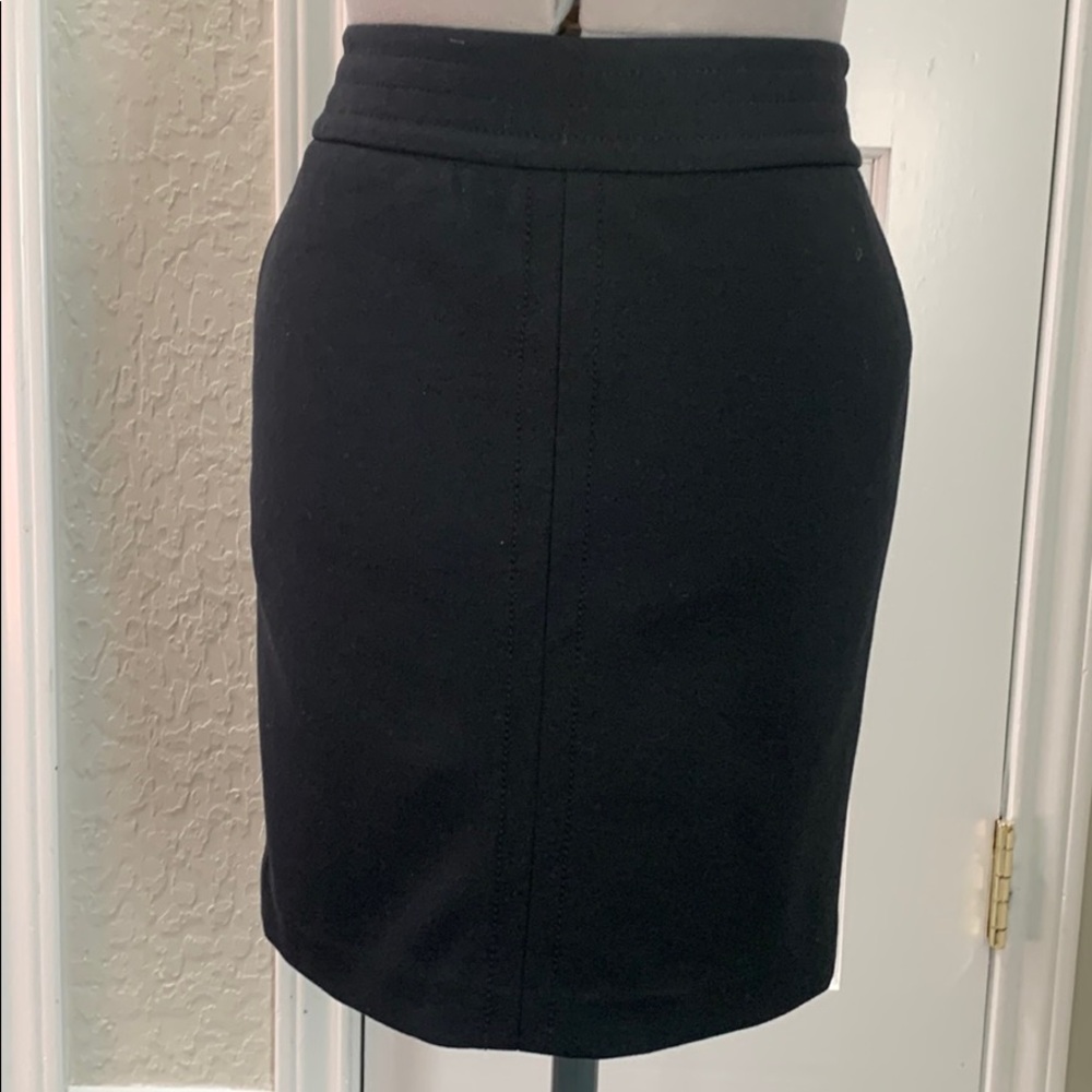 Ann Taylor Loft Black Skirt - Size 00P